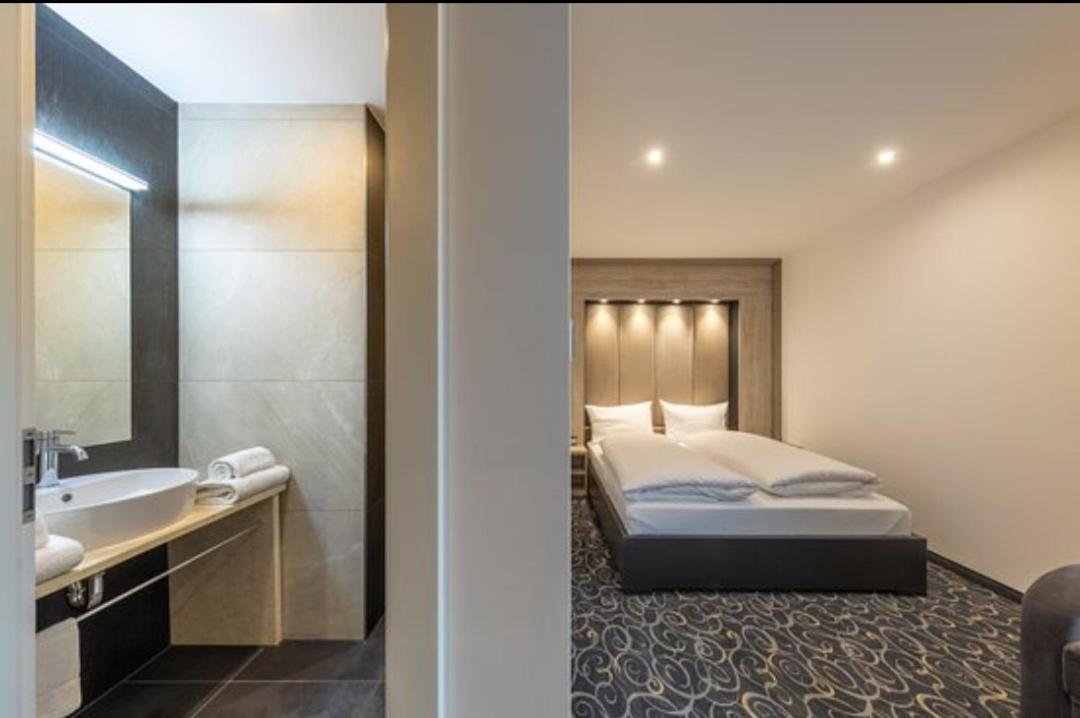 Hotel Business Bay Das Ehemalige Staycation Hotel Sindelfingen Zewnętrze zdjęcie