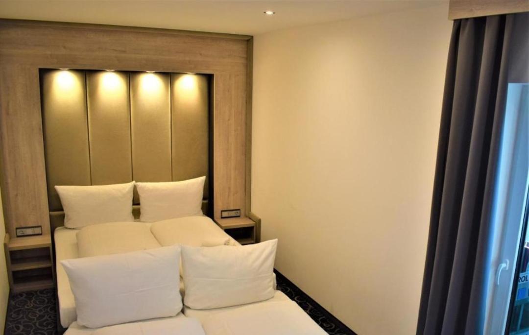 Hotel Business Bay Das Ehemalige Staycation Hotel Sindelfingen Zewnętrze zdjęcie