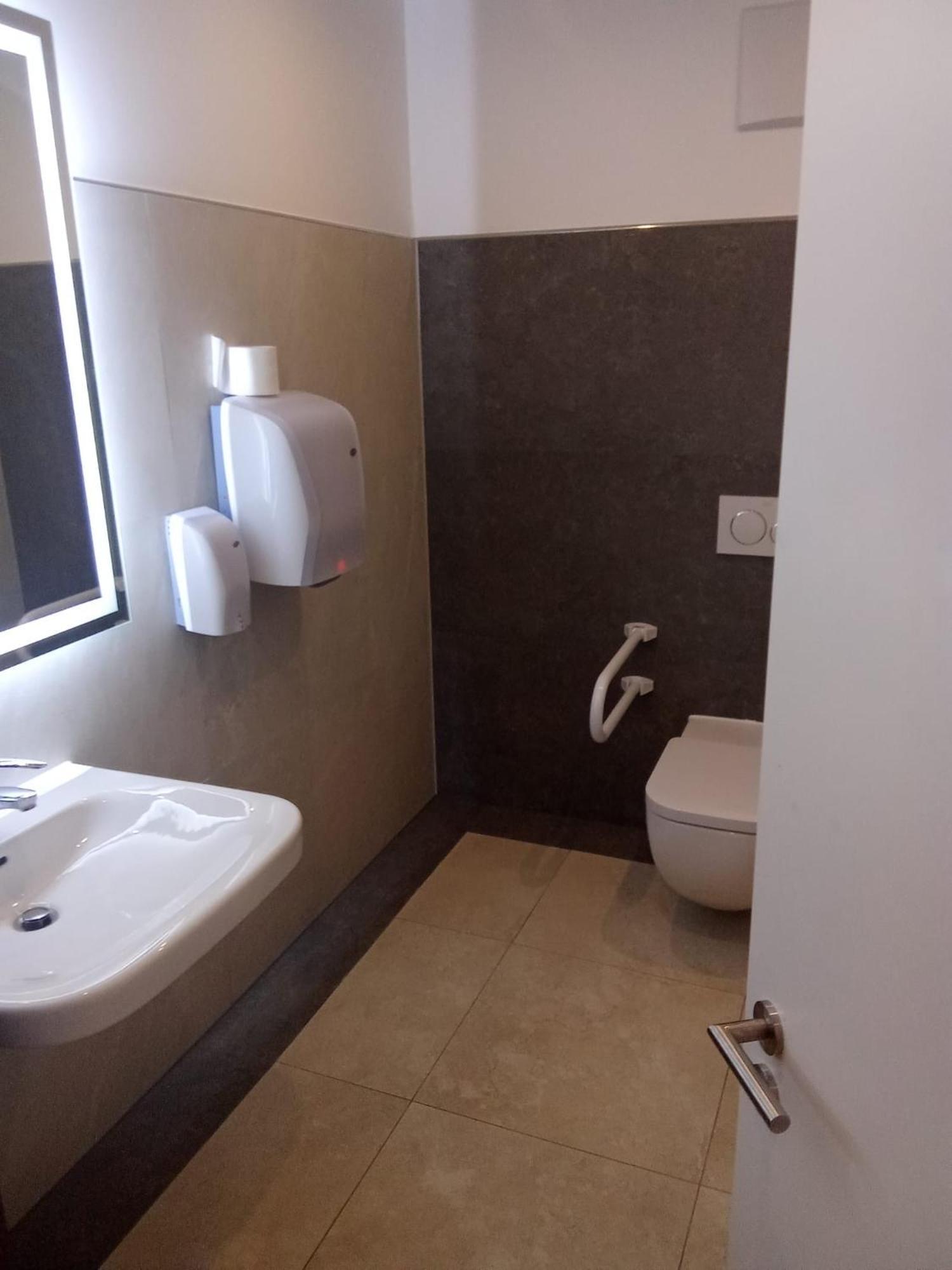 Hotel Business Bay Das Ehemalige Staycation Hotel Sindelfingen Zewnętrze zdjęcie